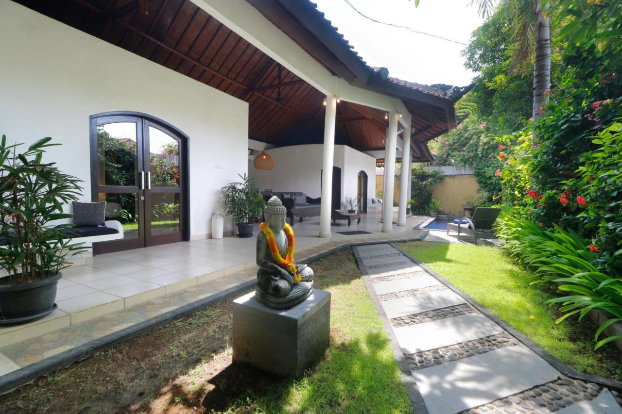 Singgah Villas Seminyak מראה חיצוני תמונה